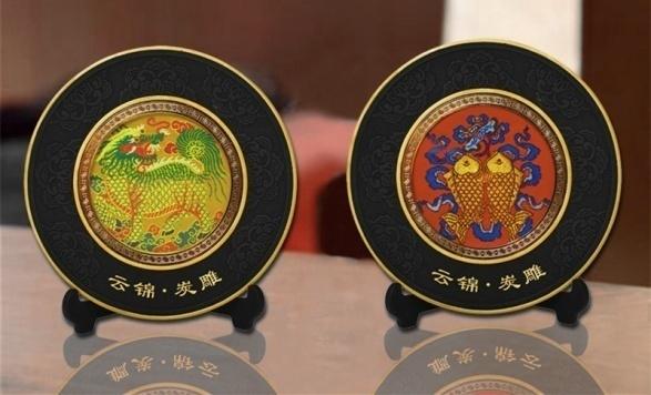 云锦炭雕盘